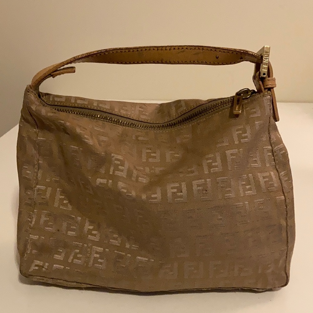 Fendi beige baguette- authentic vtg